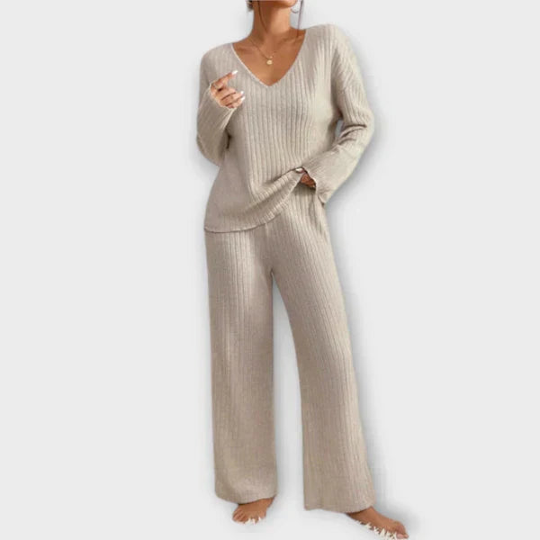 Alexandra - Comfortable and Stylish Set
