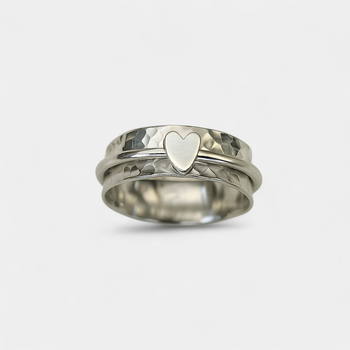 Myrsin - Delicate heart-shaped ring in gold, rose gold, or silver