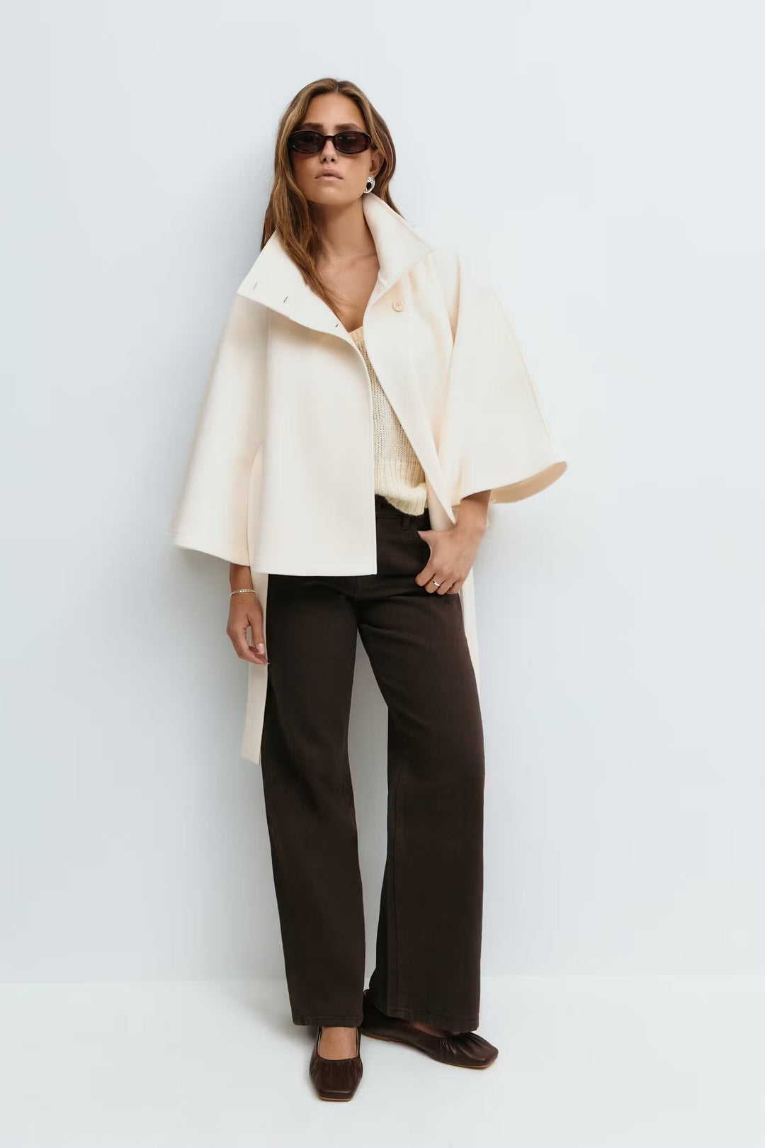 CAPE JACKET WITH BELT