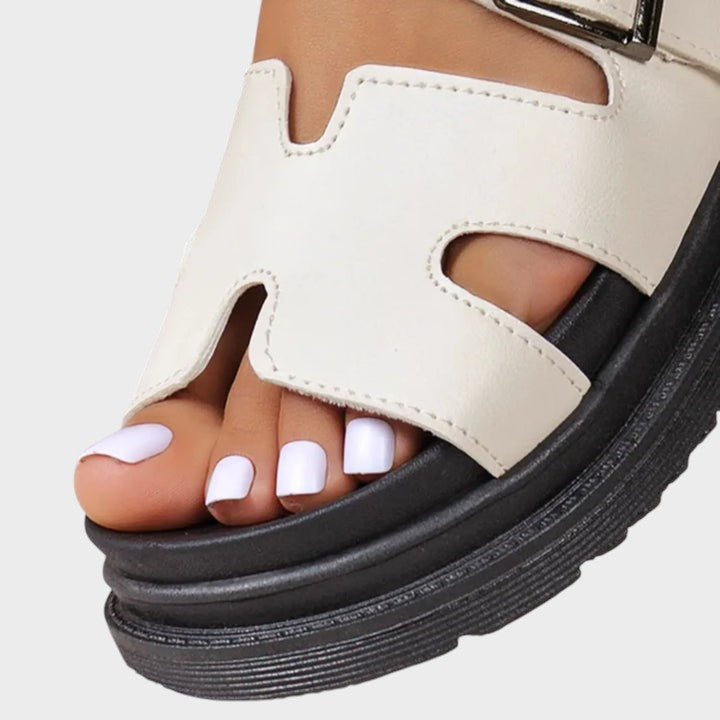 Rosinha - Orthopedic sandals with H-shaped design for comfort and support