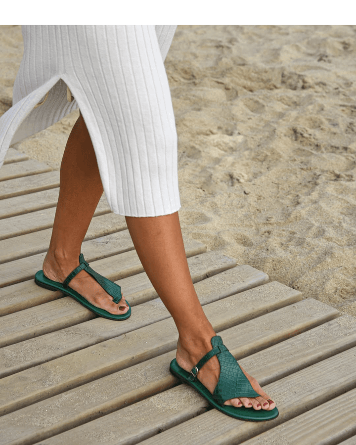 Crocodile effect thong sandals with strap and buckle on the instep