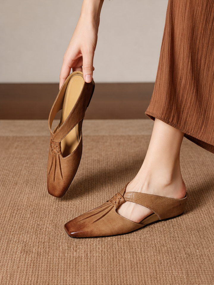 Olene | Leather Mules