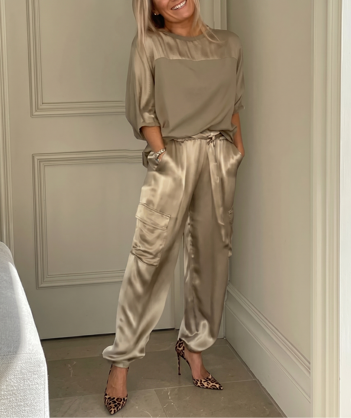Averielle | Two-Piece Set in Luxurious Flowing Fabric