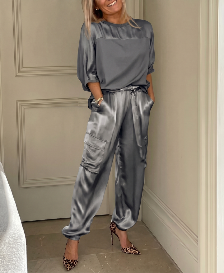 Averielle | Two-Piece Set in Luxurious Flowing Fabric