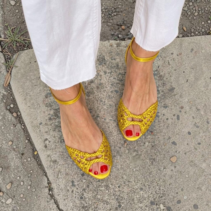 Isadora | Woven Golden Sandals – Golden Elegance and Comfort