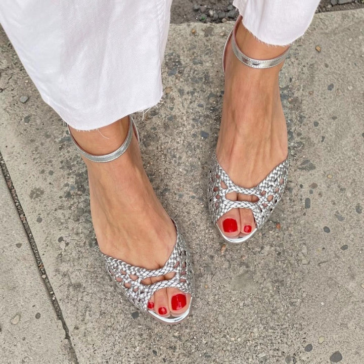 Isadora | Woven Golden Sandals – Golden Elegance and Comfort
