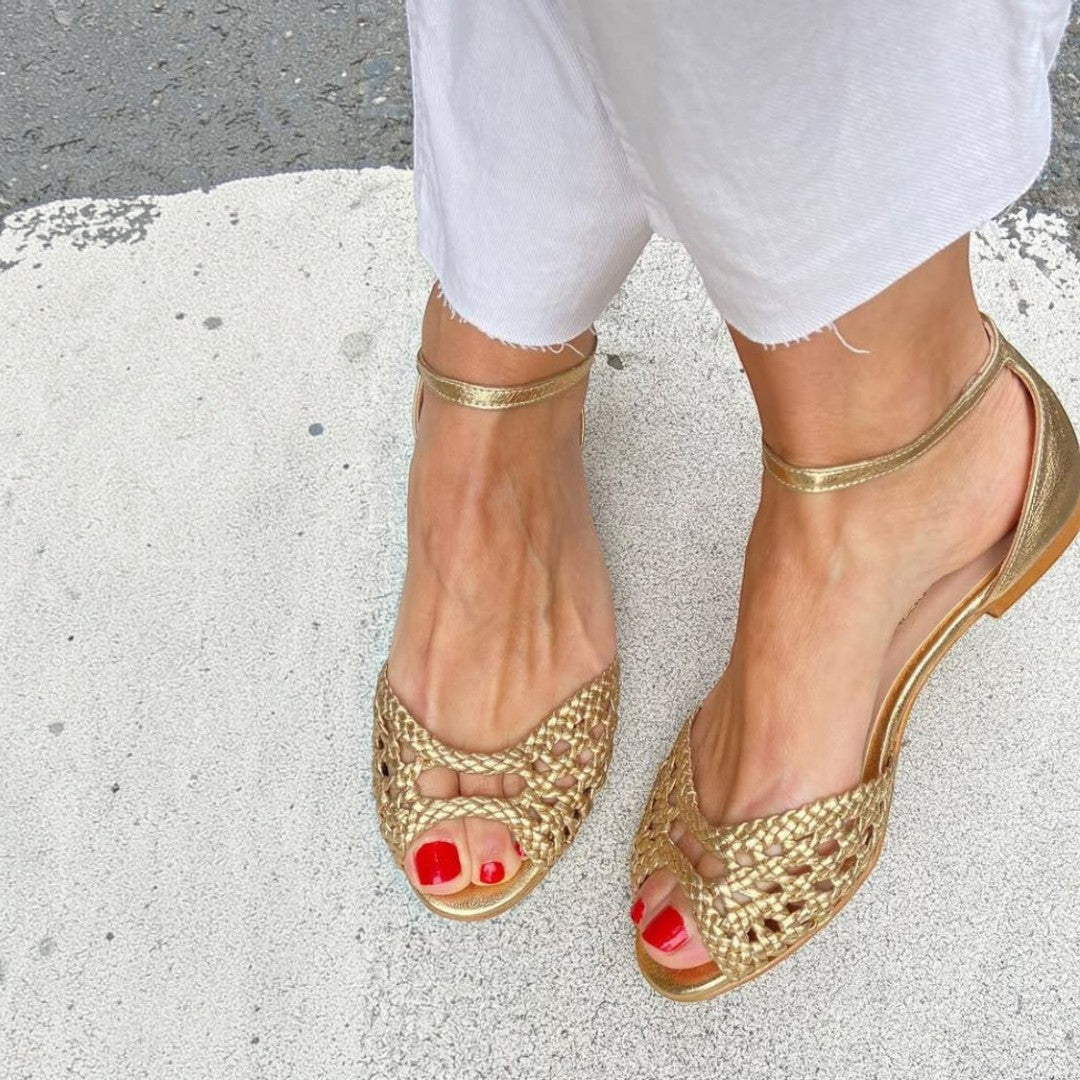 Isadora | Woven Golden Sandals – Golden Elegance and Comfort