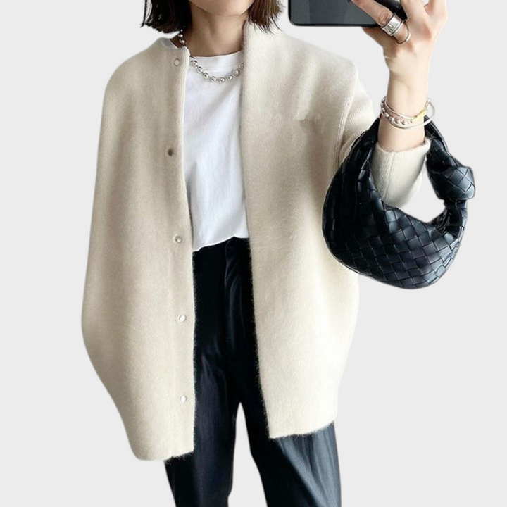 Amélia - Elegant Cardigan
