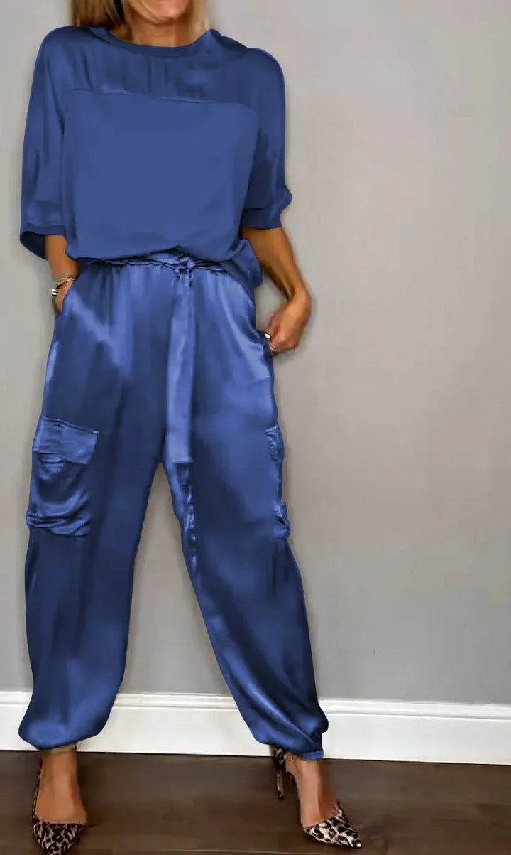 Averielle | Two-Piece Set in Luxurious Flowing Fabric