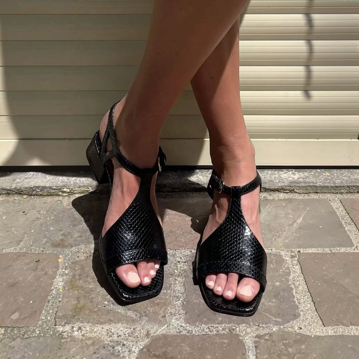Serena | Silver Sandals for Summer - Lightweight Elegance