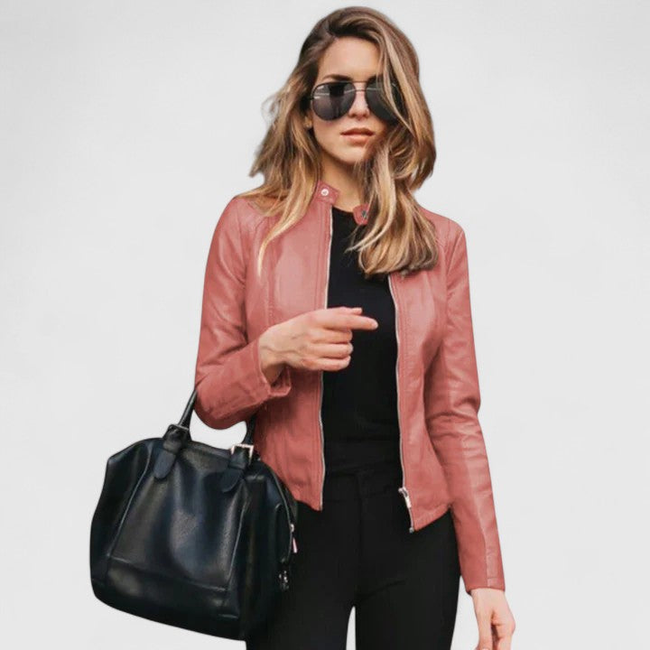 Emma Coat — The touch of elegance that transforms any look