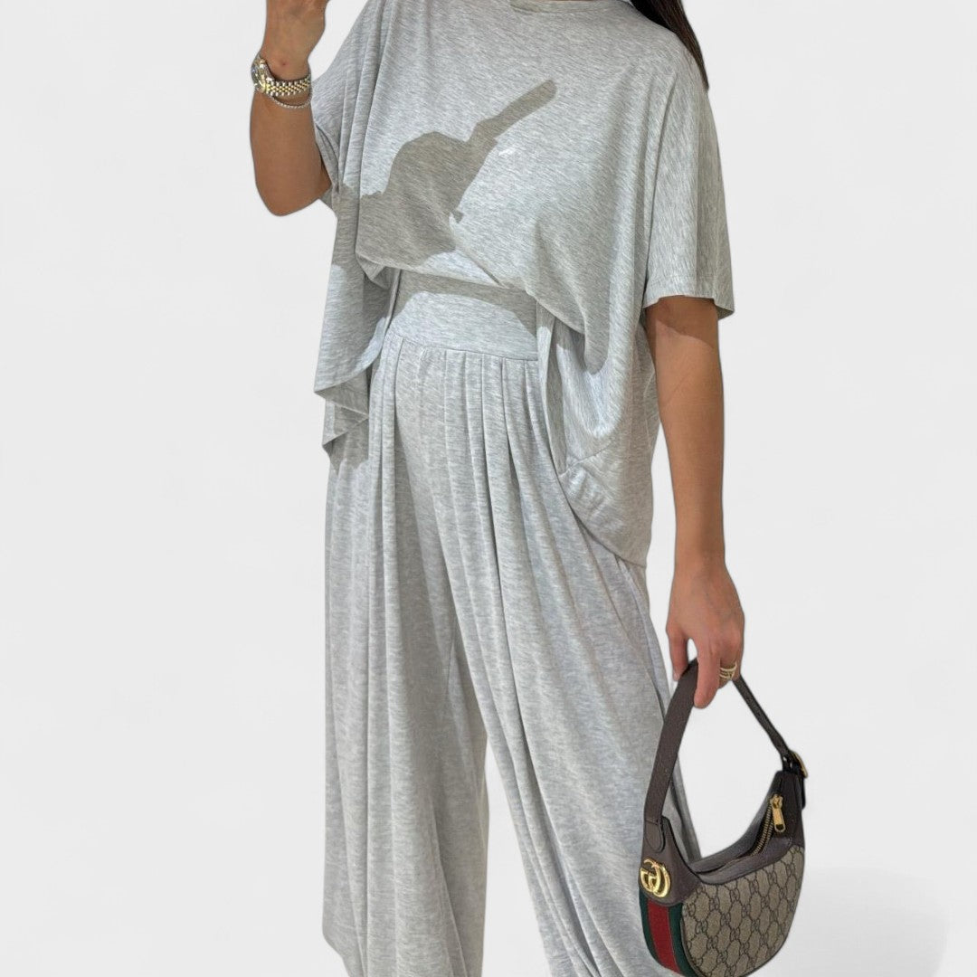 Nádia - Lightweight Comfortable Set