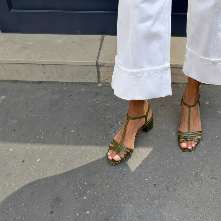 Allegra | Golden Sandals: Daily Elegance for Every Day