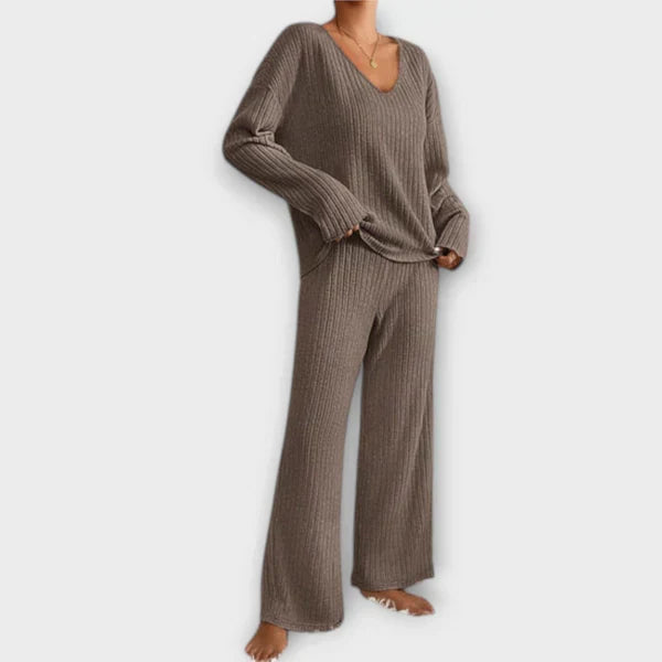 Alexandra - Comfortable and Stylish Set