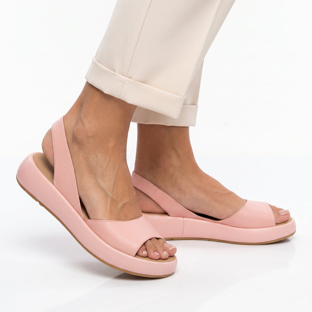Cláudia - Flat Sandals with Anatomical Sole, Comfort, and Style