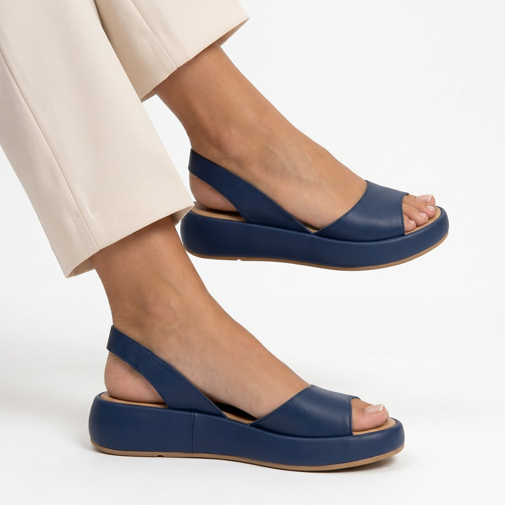 Cláudia - Flat Sandals with Anatomical Sole, Comfort, and Style