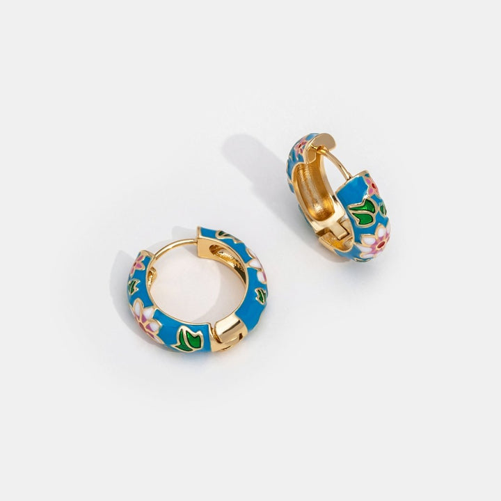 GOLDEN CIRCLE EARRINGS WITH FLOWER