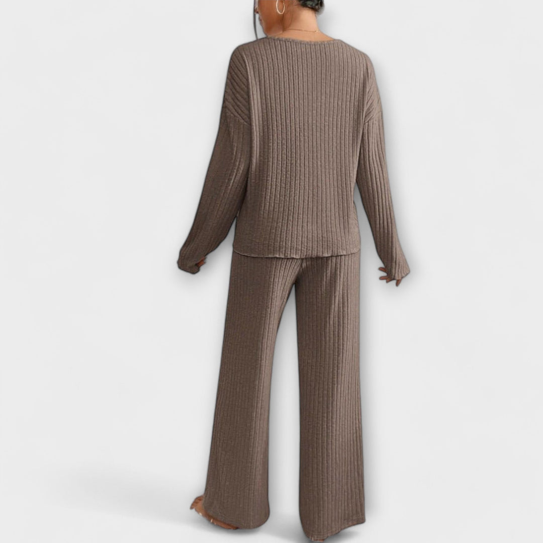 Alexandra - Comfortable and Stylish Set